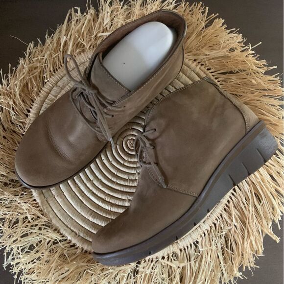 DANSKO Joy Suede Nubuck Walnut Chukka Boot Lace Up Wedge Bootie EU 38 Brown - Picture 1 of 16